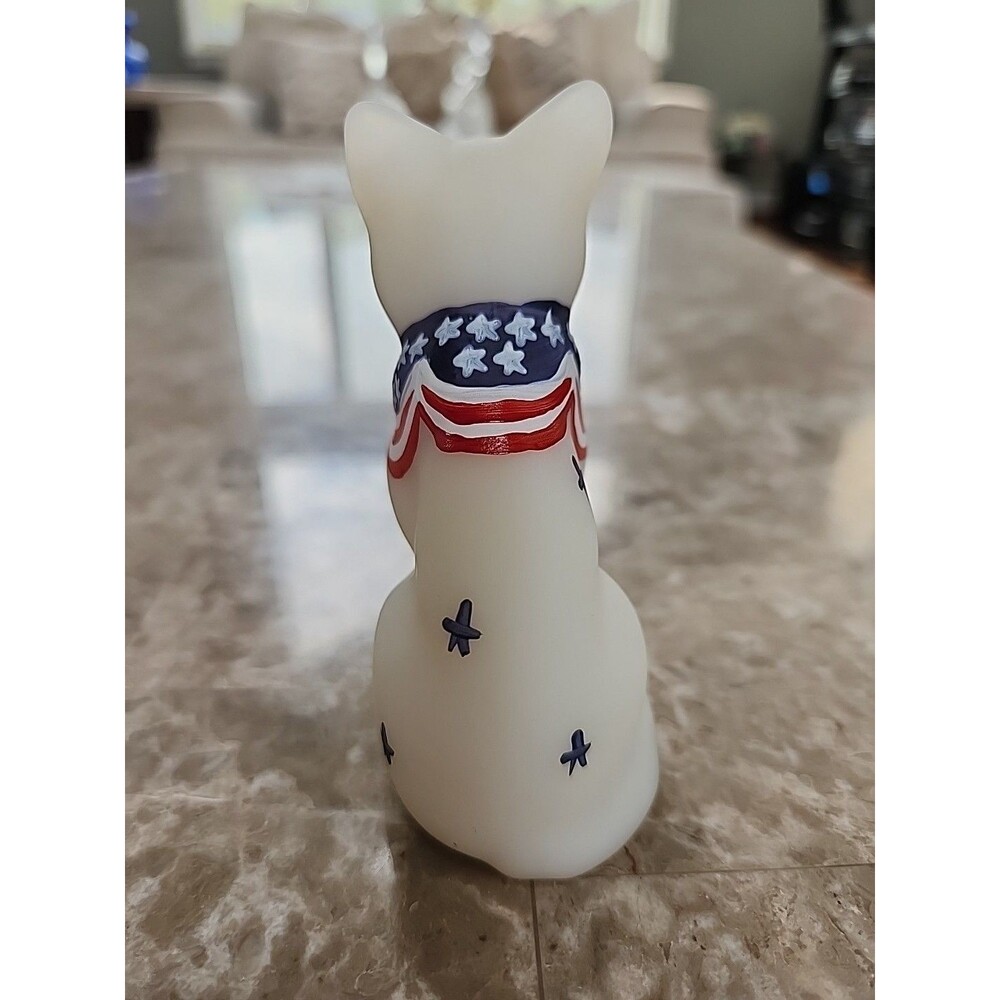 Fenton Patriotic Cat, 3 3/4" Tall - Picture 3 of 5